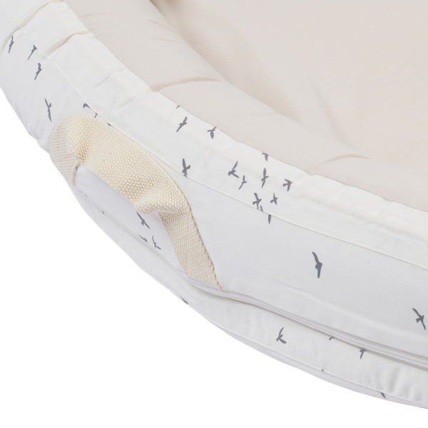 Cuib pentru bebelusi Baby Nest Voksi® Premium - White Flying